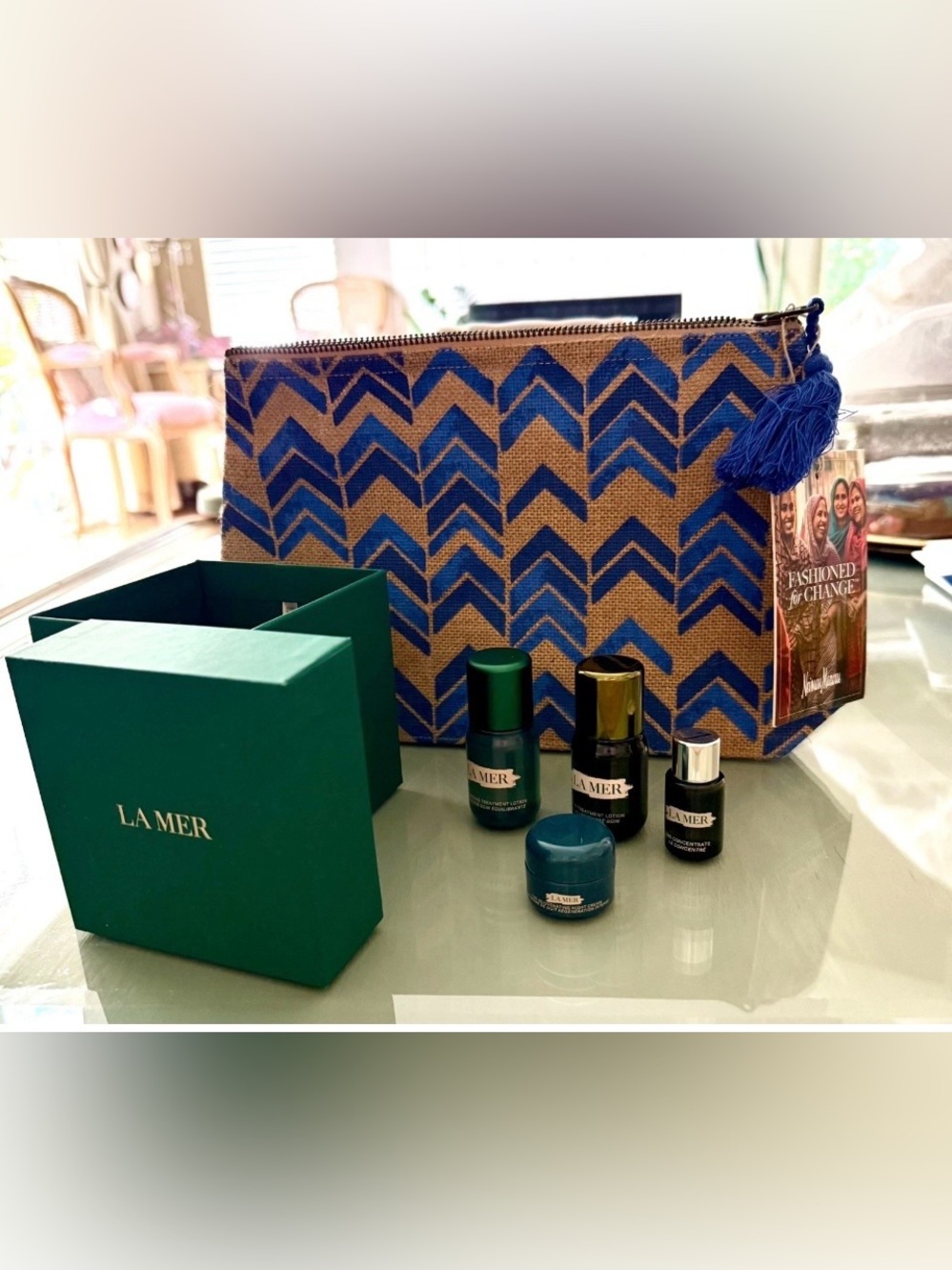 La Mer travel size Skincare Set in Blue & Tan Neiman Marcus bag